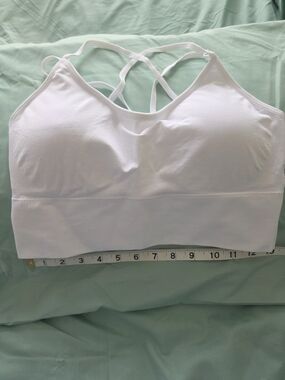 White Strappy Seamless Womens Sports Bra